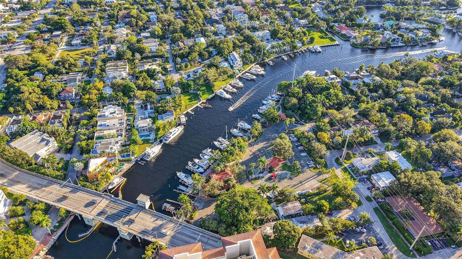 Подробнее   /  1526 кв.футов $ 2025-10-20 0 Фото