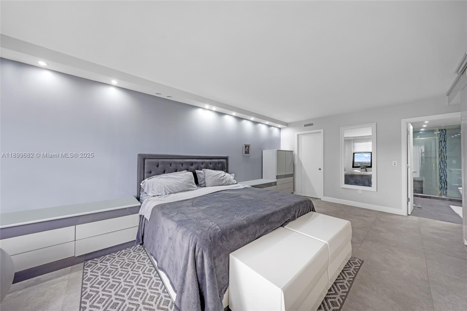 Photo of 9801 Collins Ave  #16U, Bal Harbour, Florida, 33154 - 