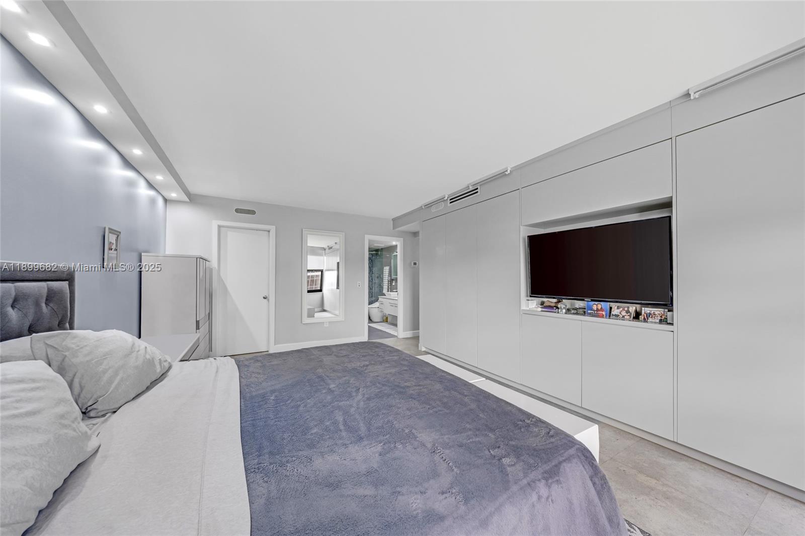 Photo of 9801 Collins Ave  #16U, Bal Harbour, Florida, 33154 - 