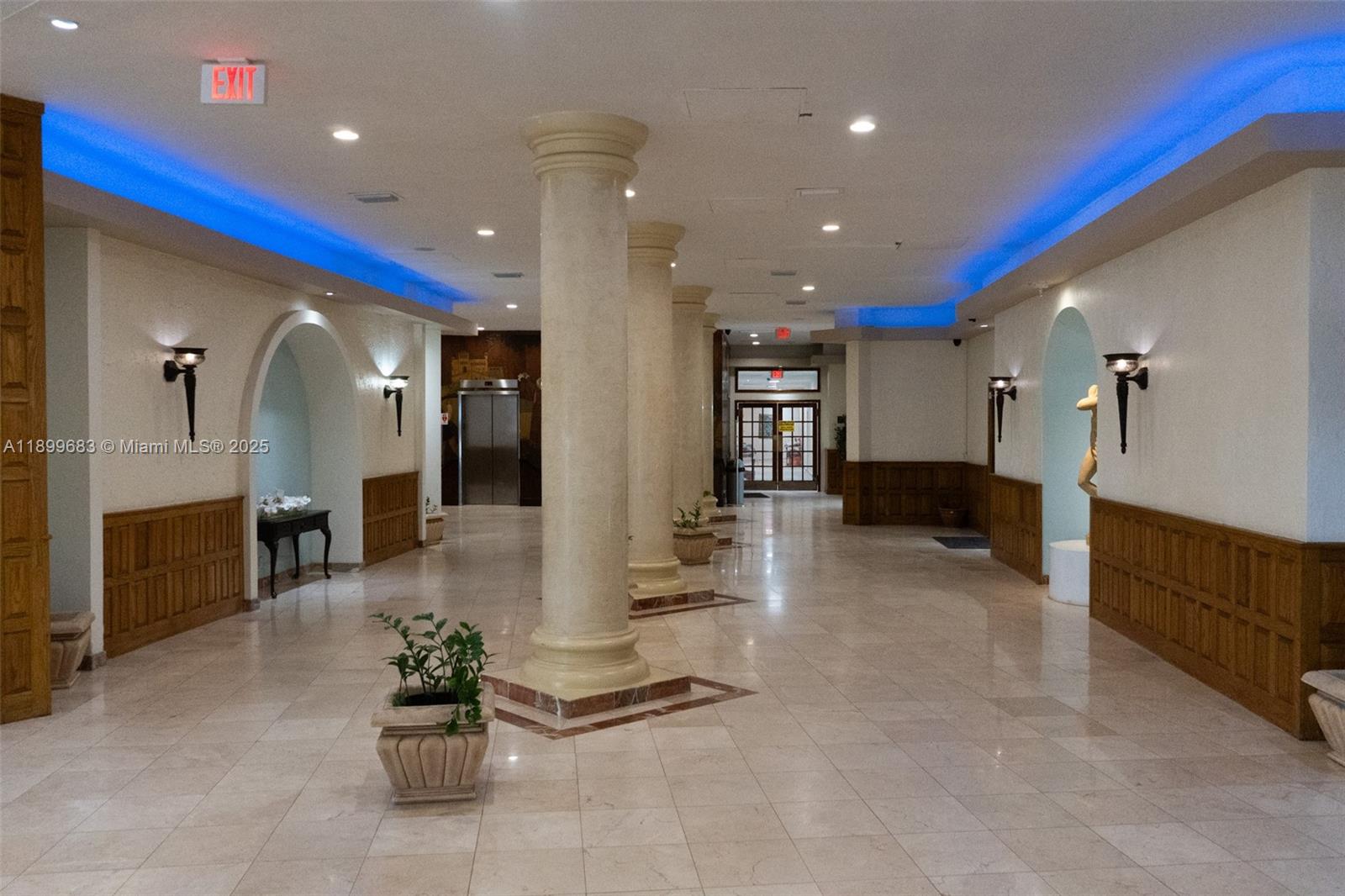 Photo of 3725 Ocean Dr  #1021, Hollywood, Florida, 33019 -