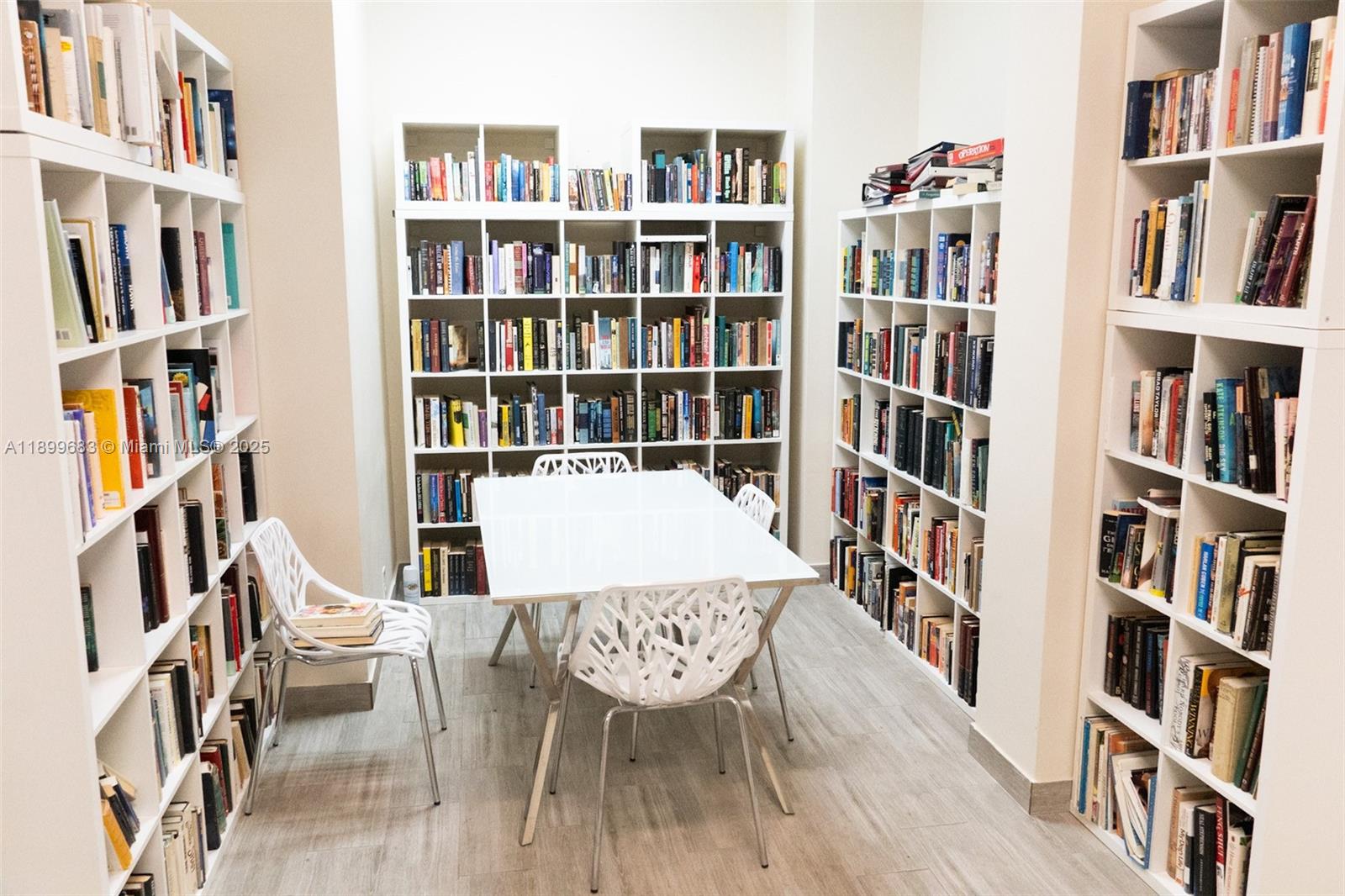 Photo of 3725 Ocean Dr  #1021, Hollywood, Florida, 33019 -