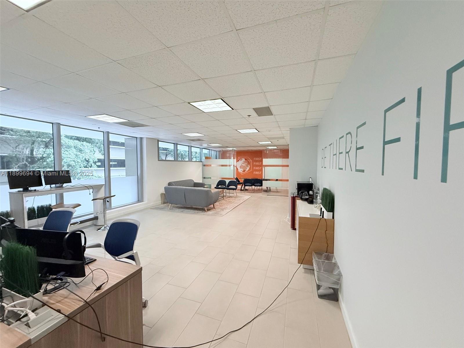 Ver detalles 208 / sq. ft. $ 2025-10-21 0 foto