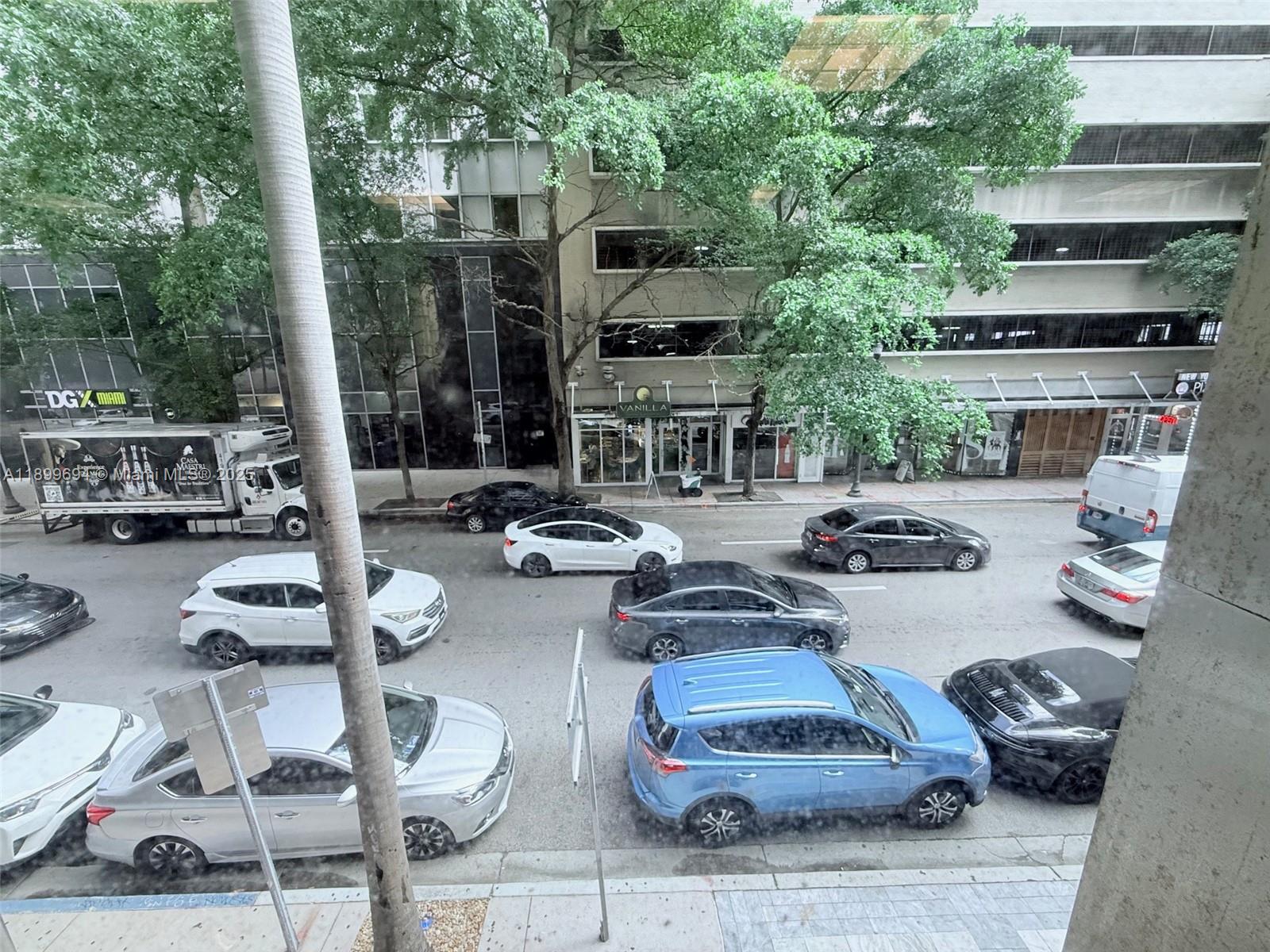 Ver detalles 208 / sq. ft. $ 2025-10-21 0 foto