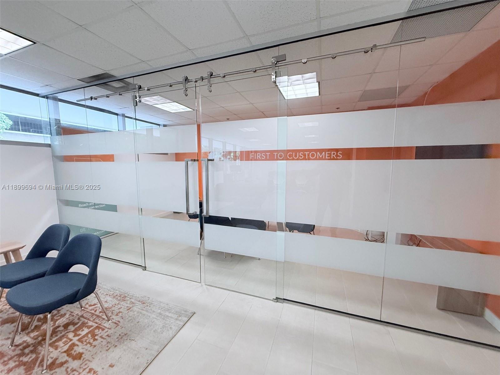 Ver detalles 208 / sq. ft. $ 2025-10-21 0 foto