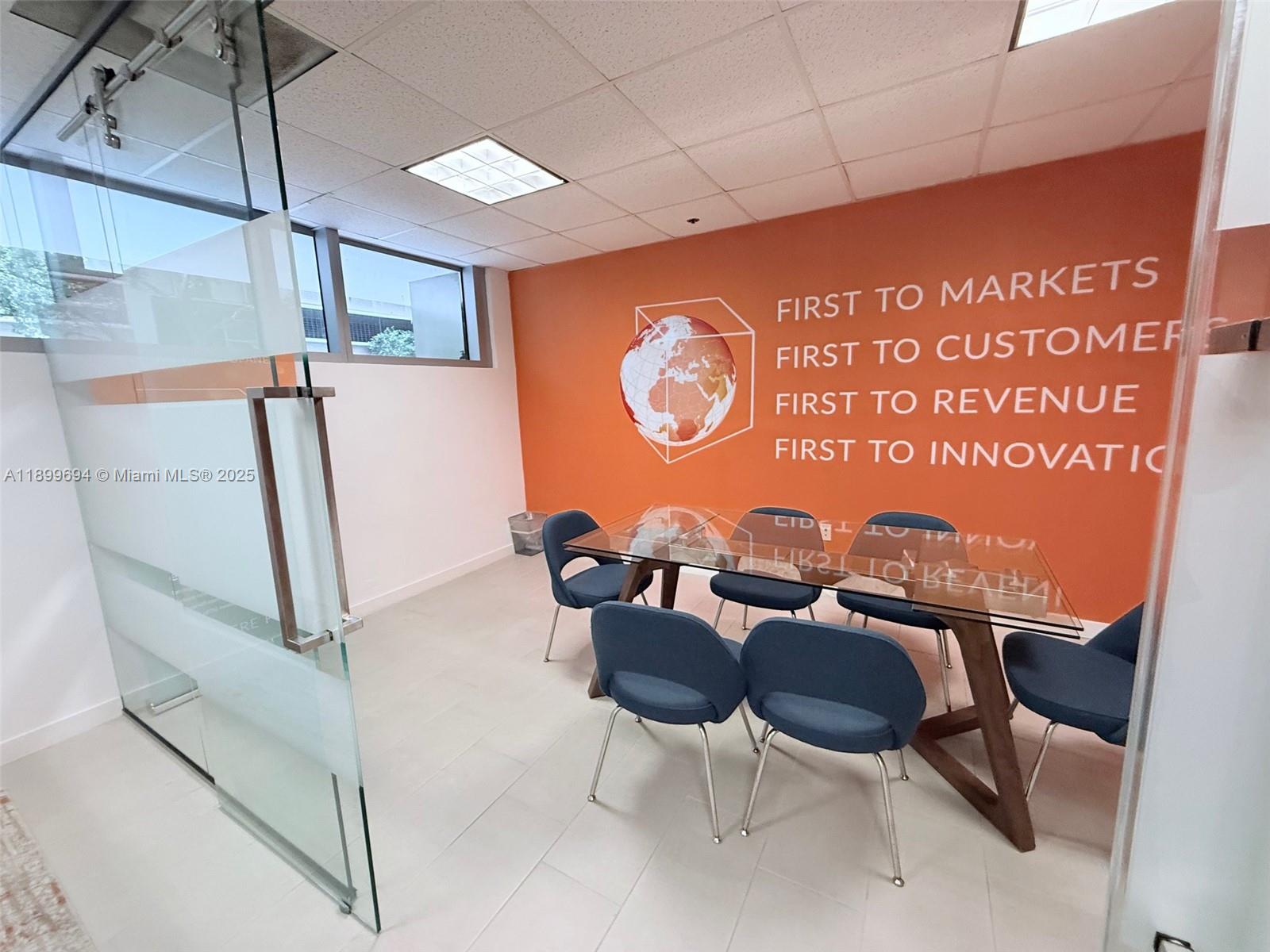 Ver detalles 208 / sq. ft. $ 2025-10-21 0 foto