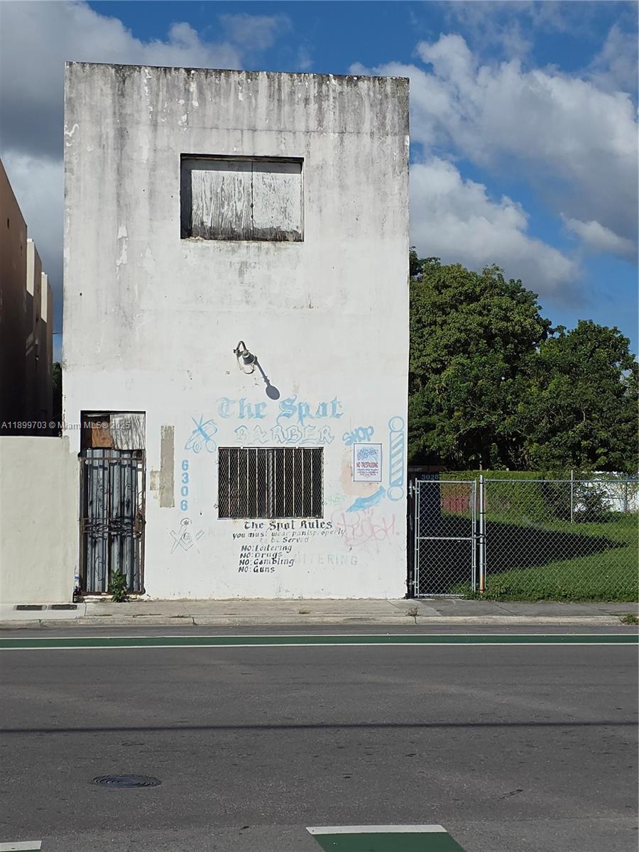   /   sq. ft. $ 2025-10-21 0 Photo