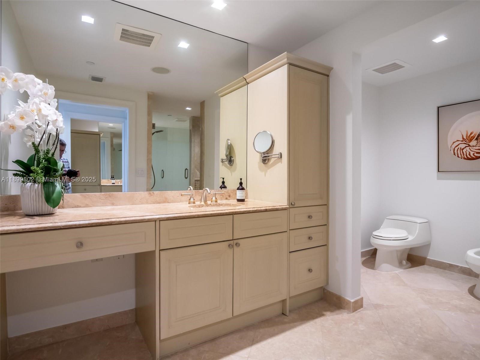 Photo of 3501 Ocean Dr  #6E, Hollywood, Florida, 33019 -