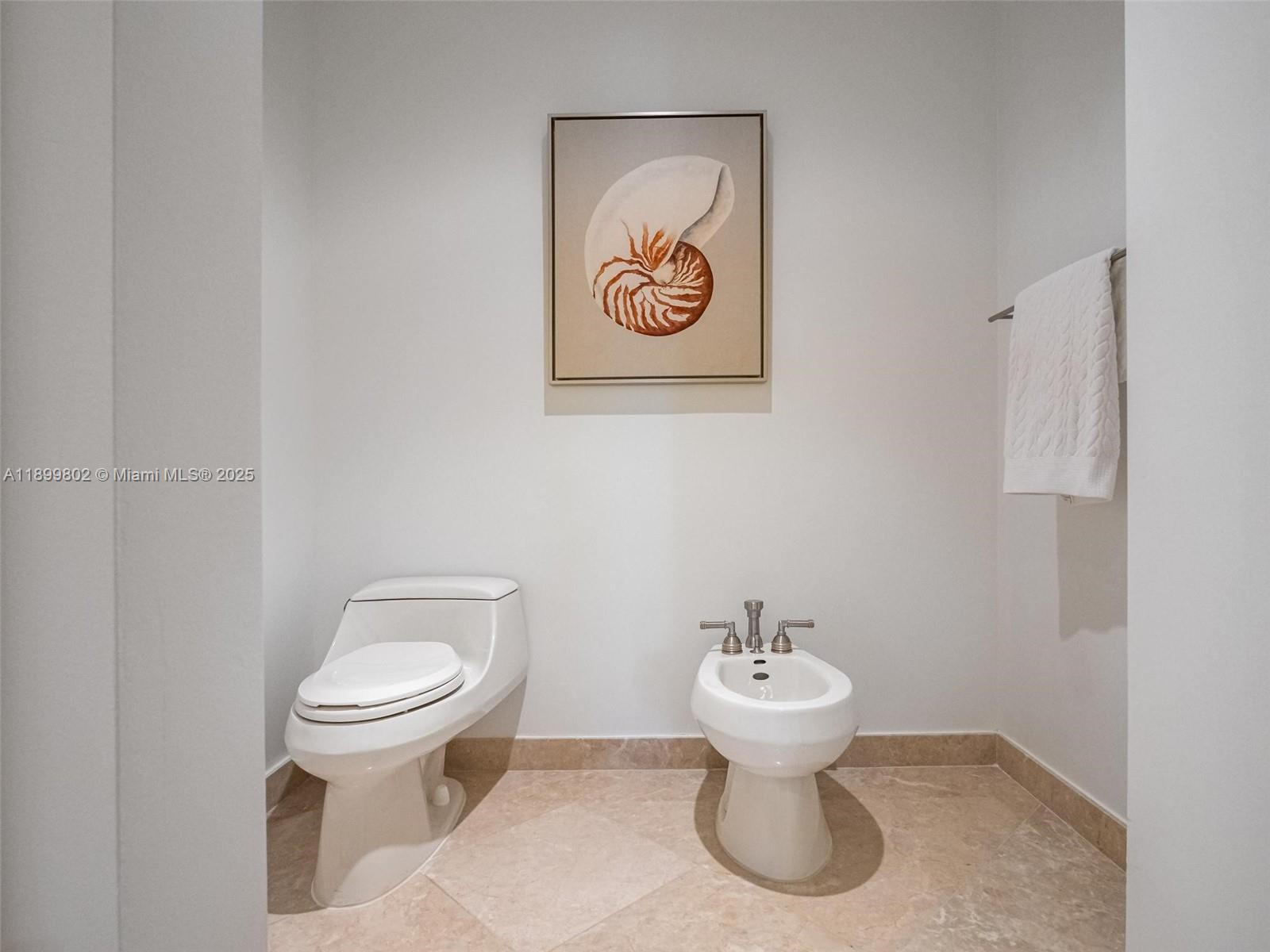 Photo of 3501 Ocean Dr  #6E, Hollywood, Florida, 33019 -