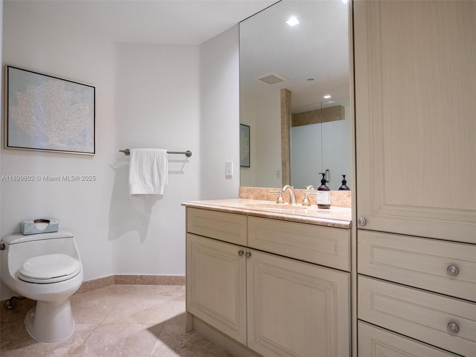 Photo of 3501 Ocean Dr  #6E, Hollywood, Florida, 33019 -