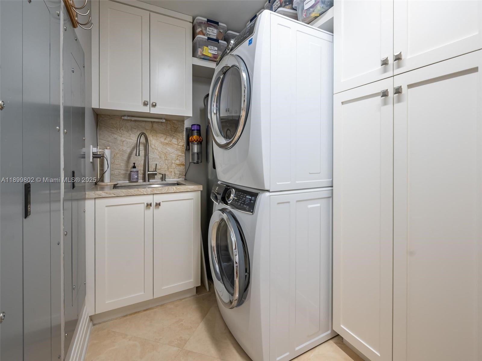 Photo of 3501 Ocean Dr  #6E, Hollywood, Florida, 33019 -