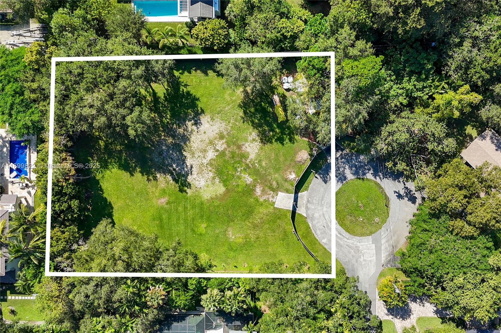   /   sq. ft. $ 2025-10-21 0 foto