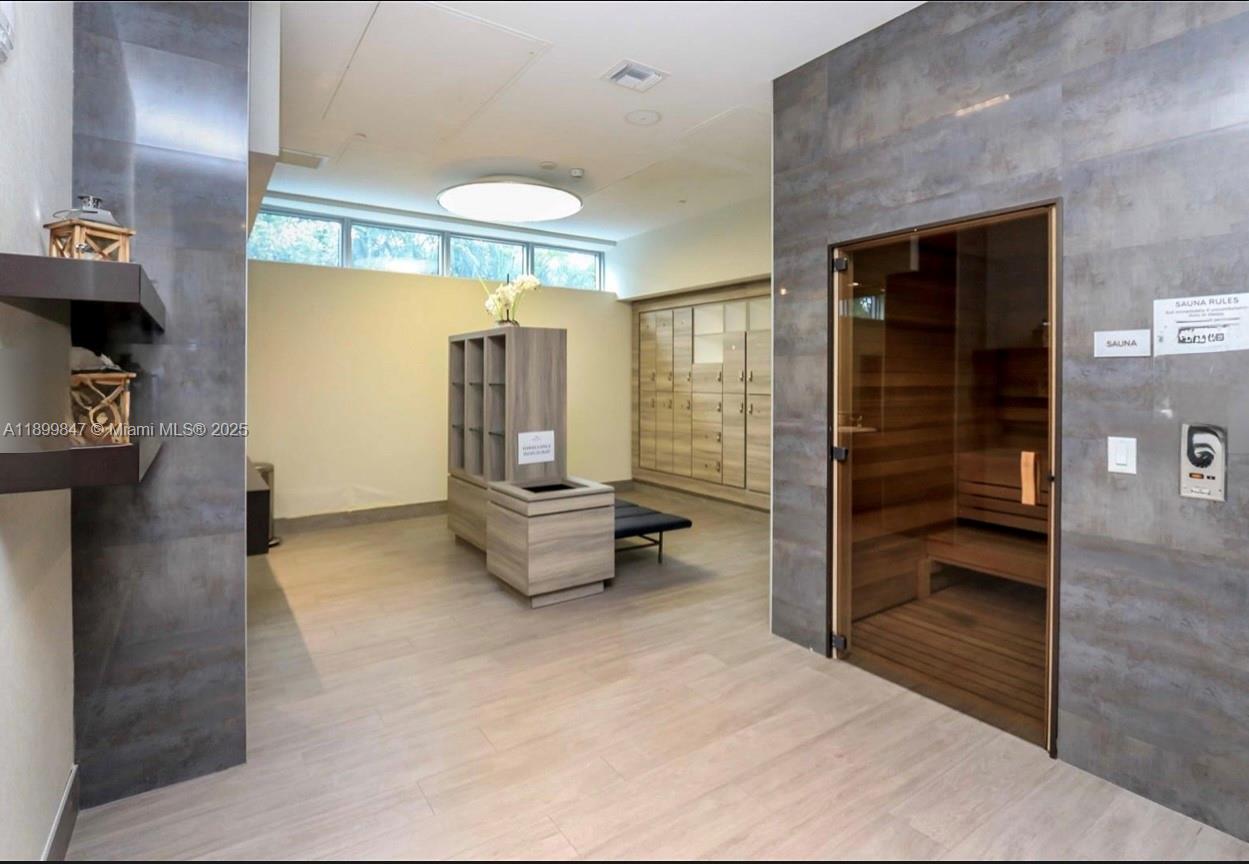 Photo of 17111 Biscayne Blvd #409, North Miami Beach, Florida, 33160 -