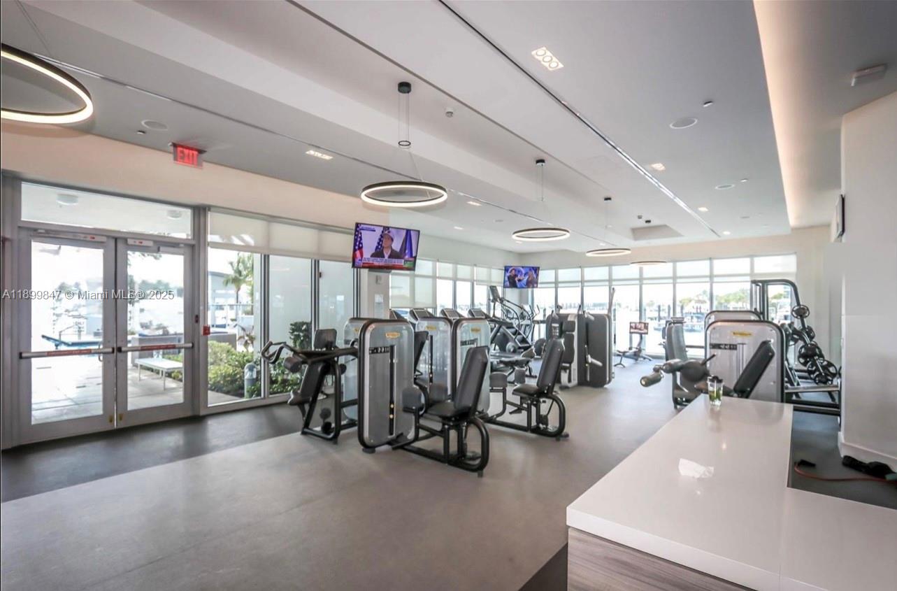 Photo of 17111 Biscayne Blvd #409, North Miami Beach, Florida, 33160 -