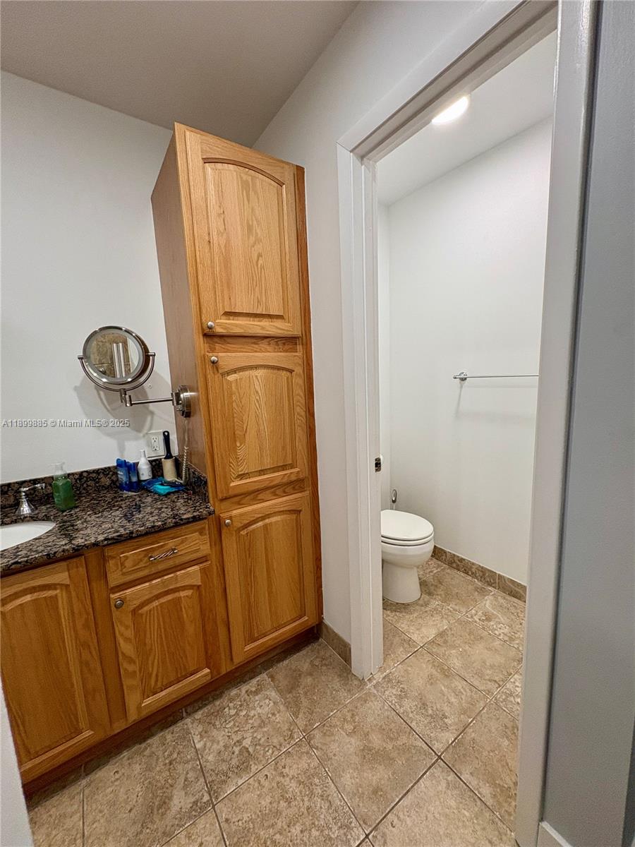 See details 506 3 / 2 1360 sq. ft. $ 2025-10-21 0 Photo