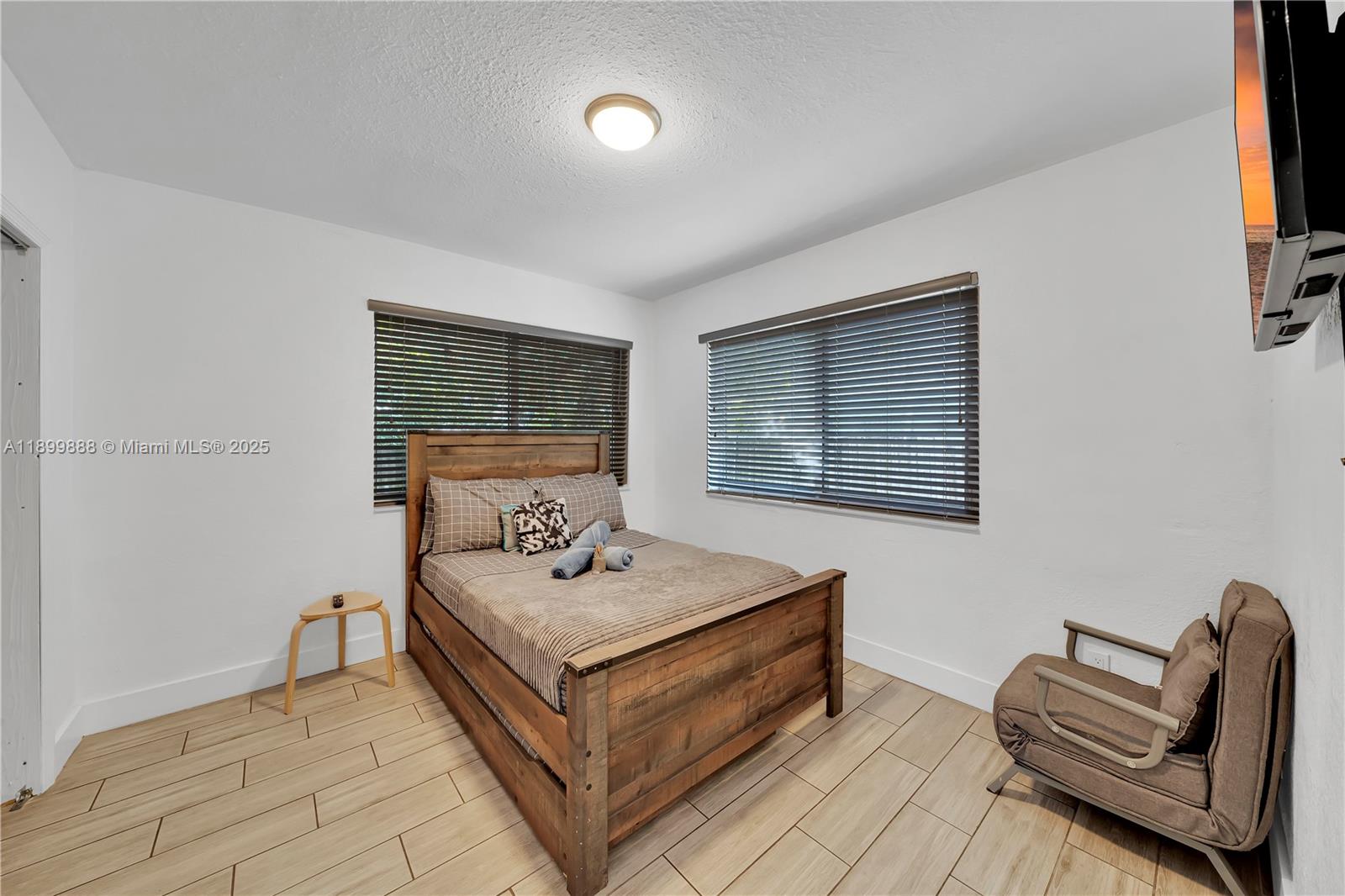 Ver detalles   /  1378 sq. ft. $ 2025-10-21 0 foto