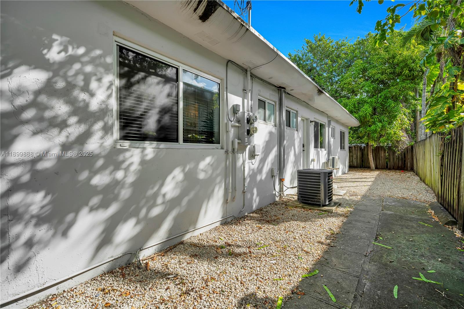 Ver detalles   /  1378 sq. ft. $ 2025-10-21 0 foto