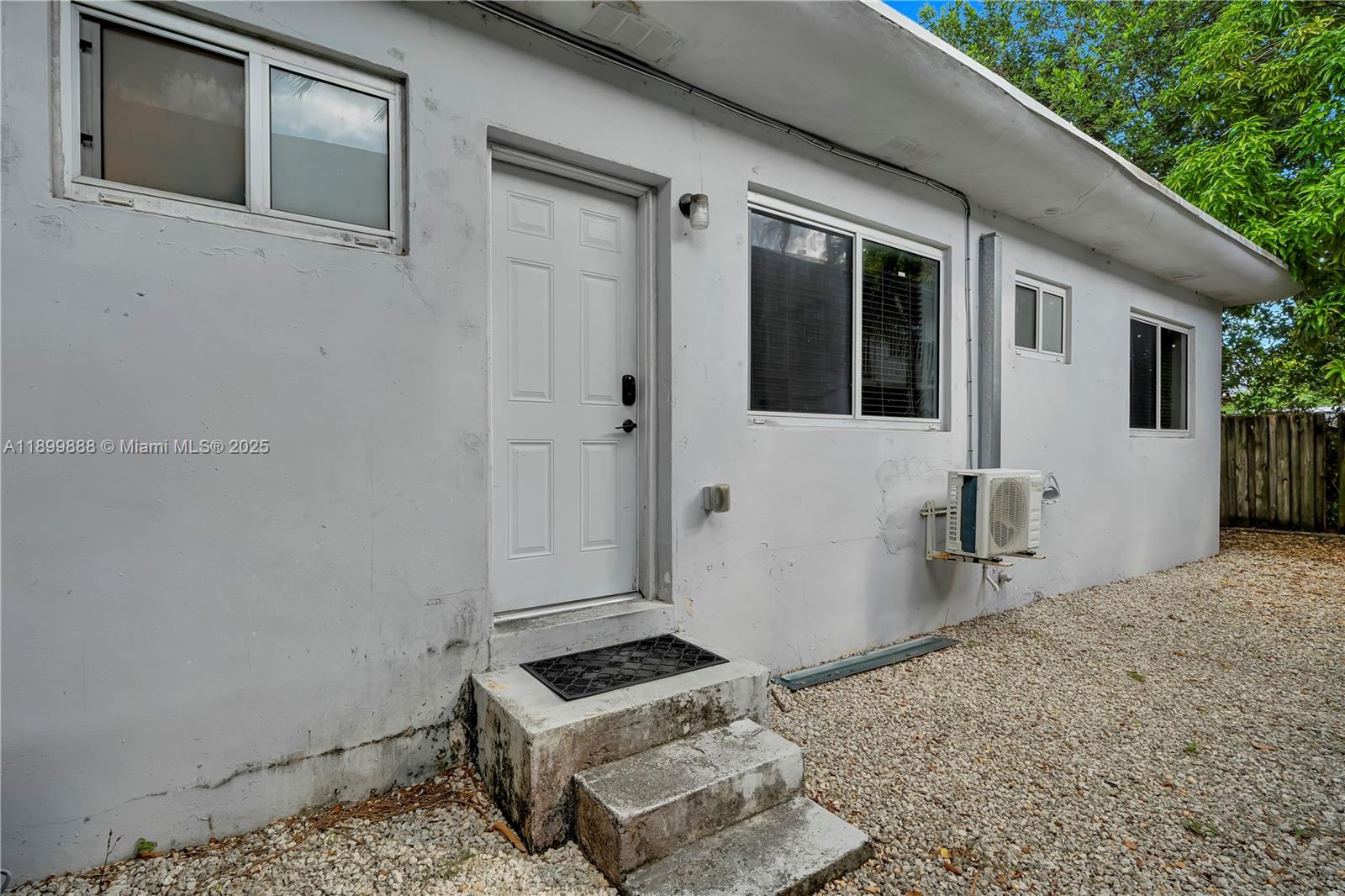 Ver detalles   /  1378 sq. ft. $ 2025-10-21 0 foto