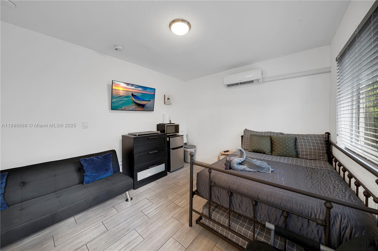 Ver detalles   /  1378 sq. ft. $ 2025-10-21 0 foto