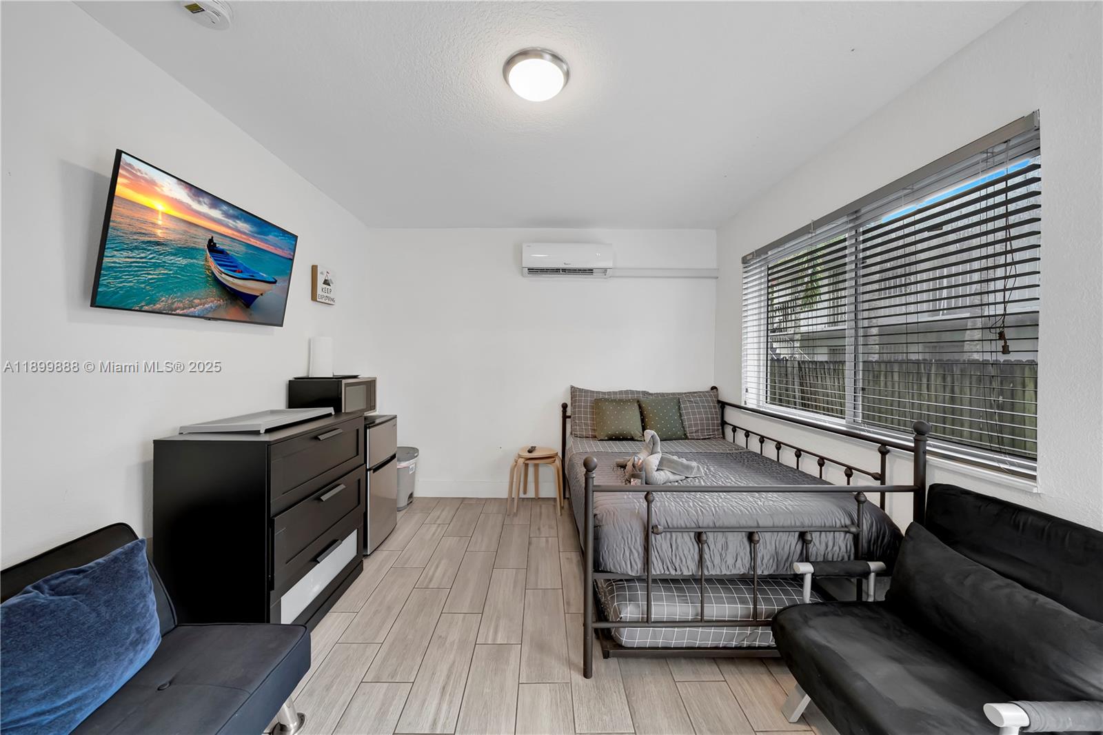 Ver detalles   /  1378 sq. ft. $ 2025-10-21 0 foto