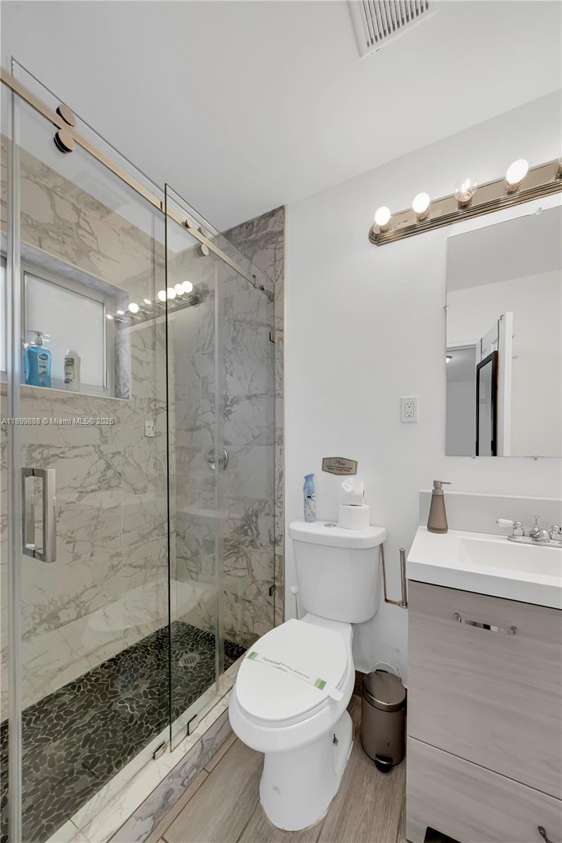 Ver detalles   /  1378 sq. ft. $ 2025-10-21 0 foto