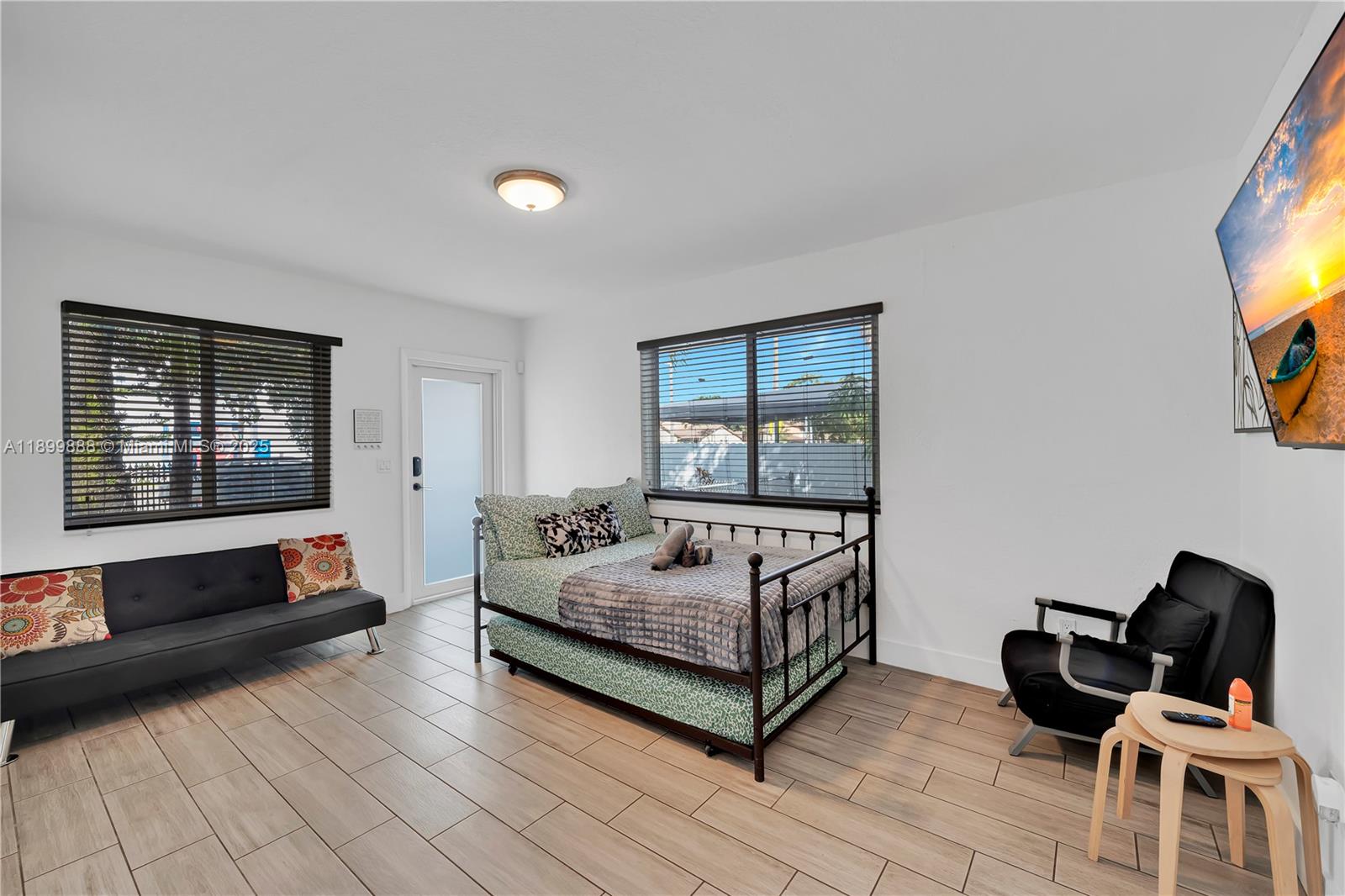 Ver detalles   /  1378 sq. ft. $ 2025-10-21 0 foto