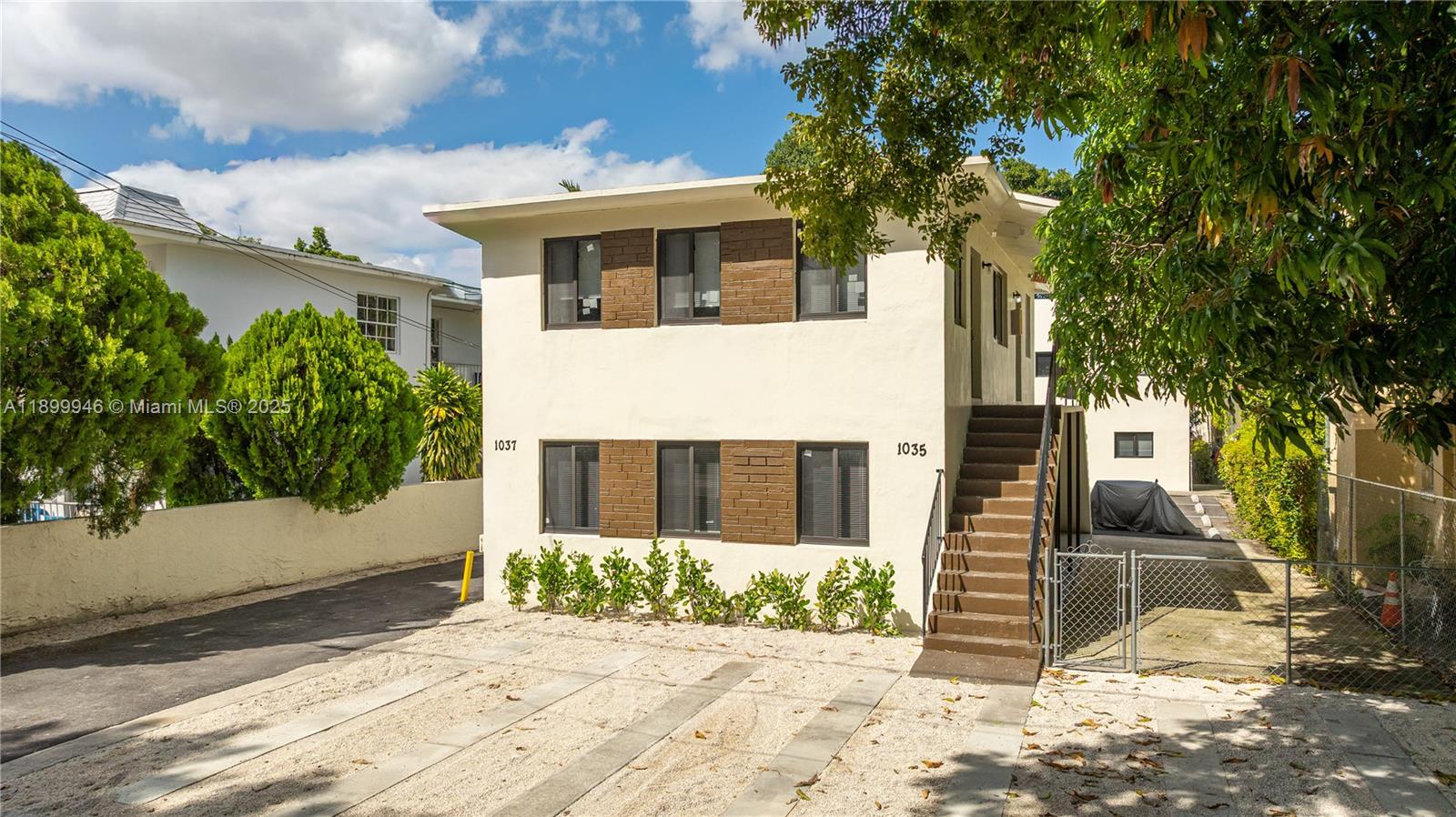 See details / sq. ft. $ 2025-11-14 0 Photo