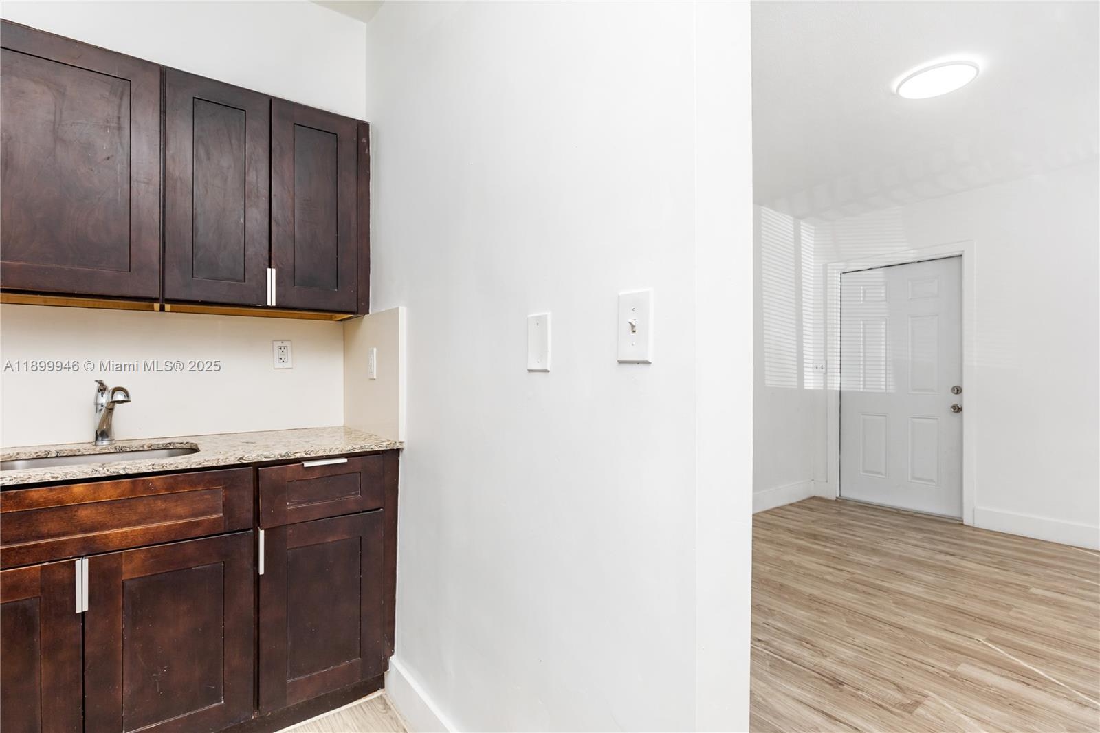 See details / sq. ft. $ 2025-11-14 0 Photo