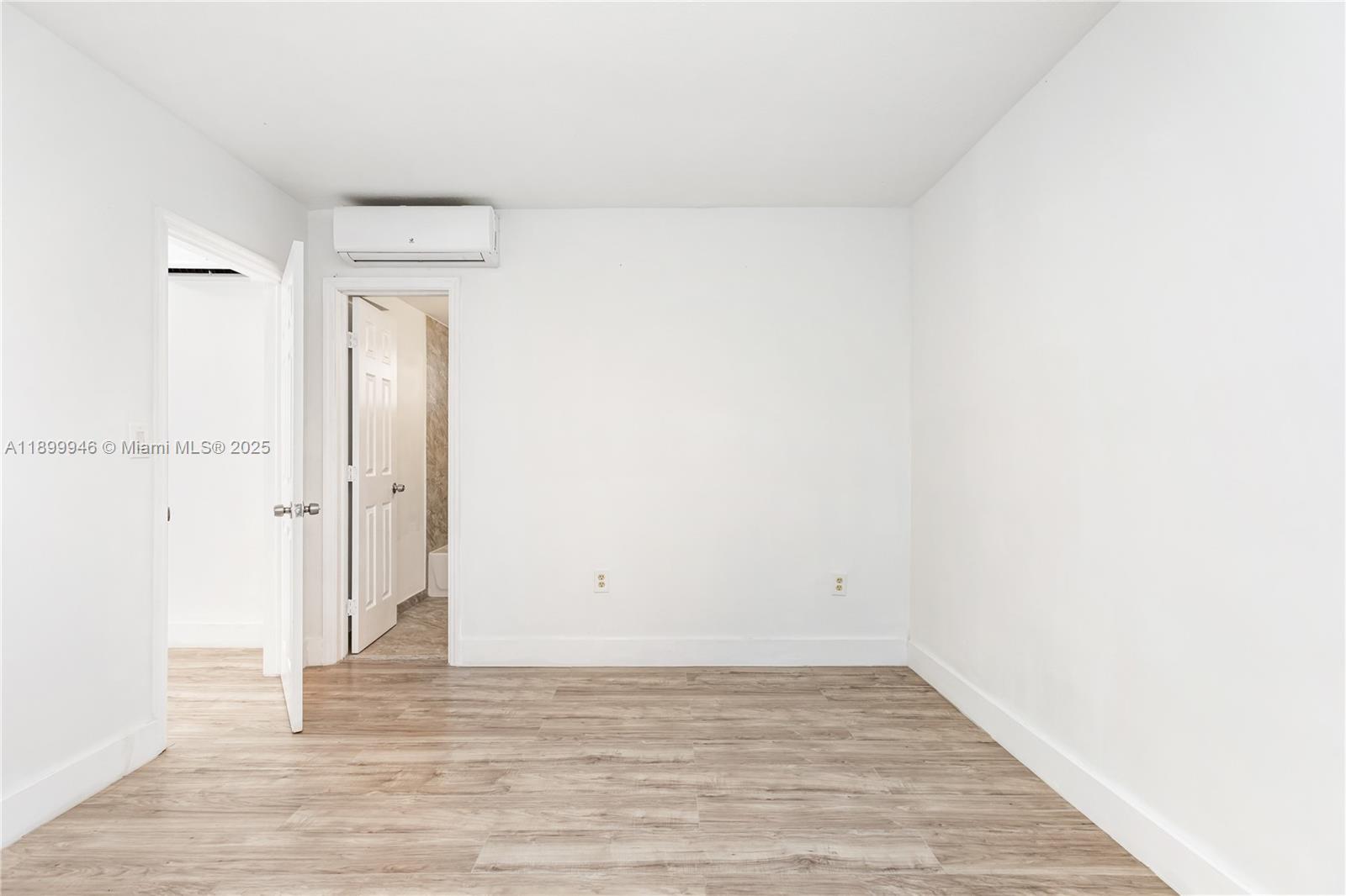 See details / sq. ft. $ 2025-11-14 0 Photo