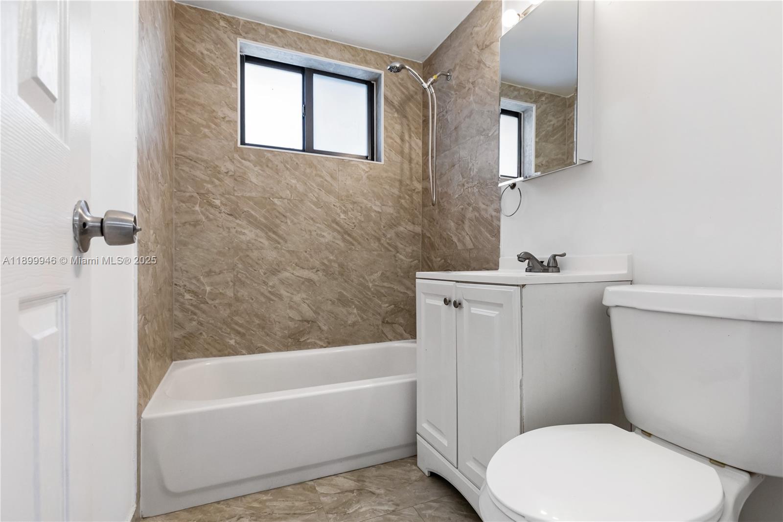 See details / sq. ft. $ 2025-11-14 0 Photo