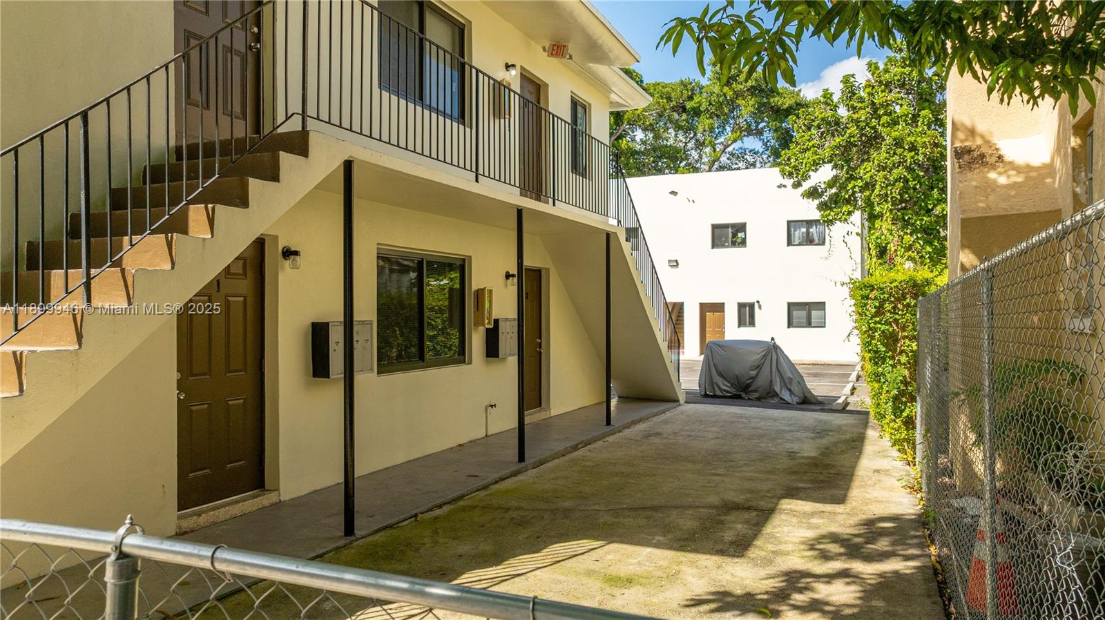 See details / sq. ft. $ 2025-11-14 0 Photo