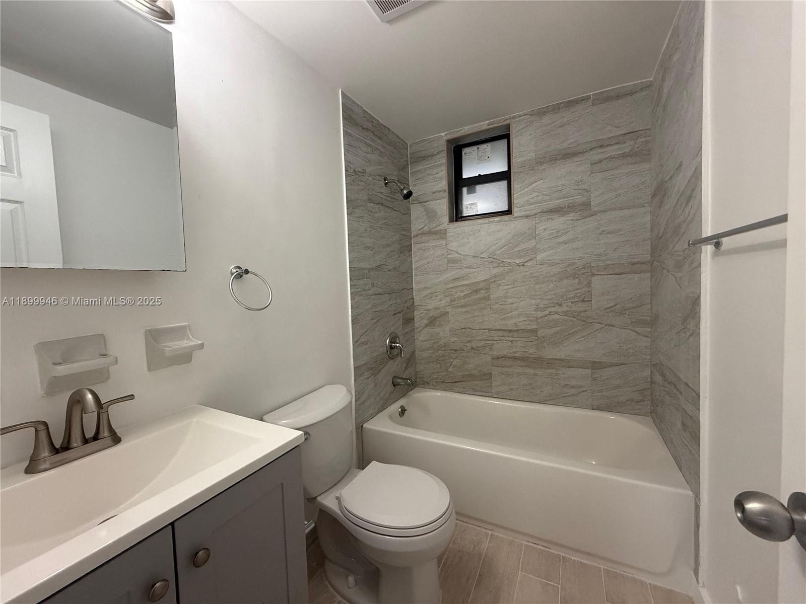 See details / sq. ft. $ 2025-11-14 0 Photo