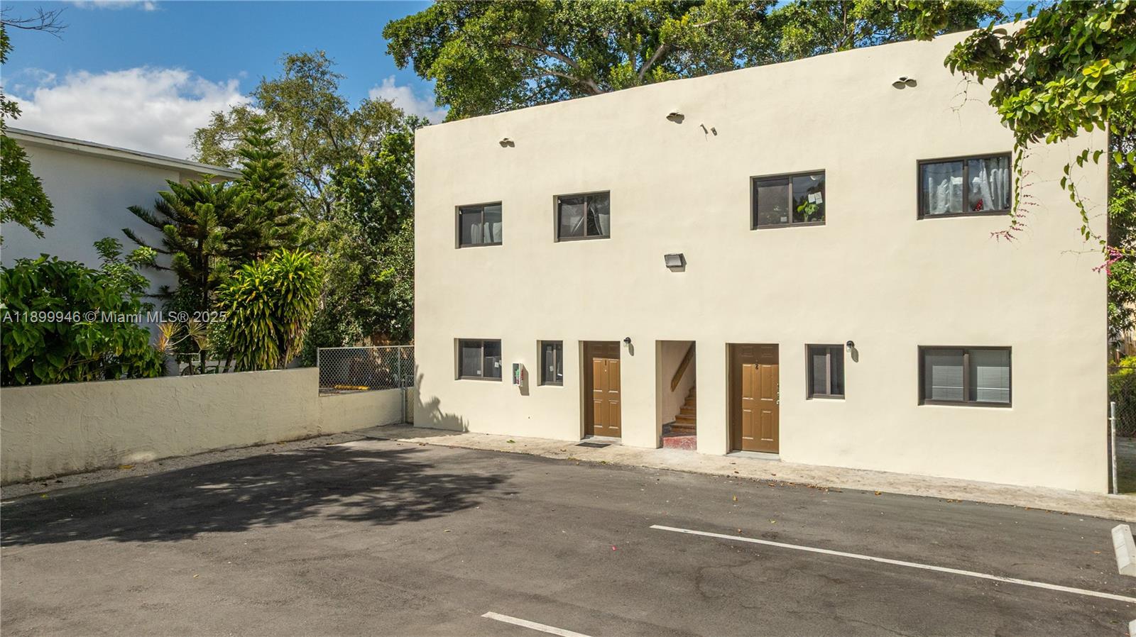 See details / sq. ft. $ 2025-11-14 0 Photo