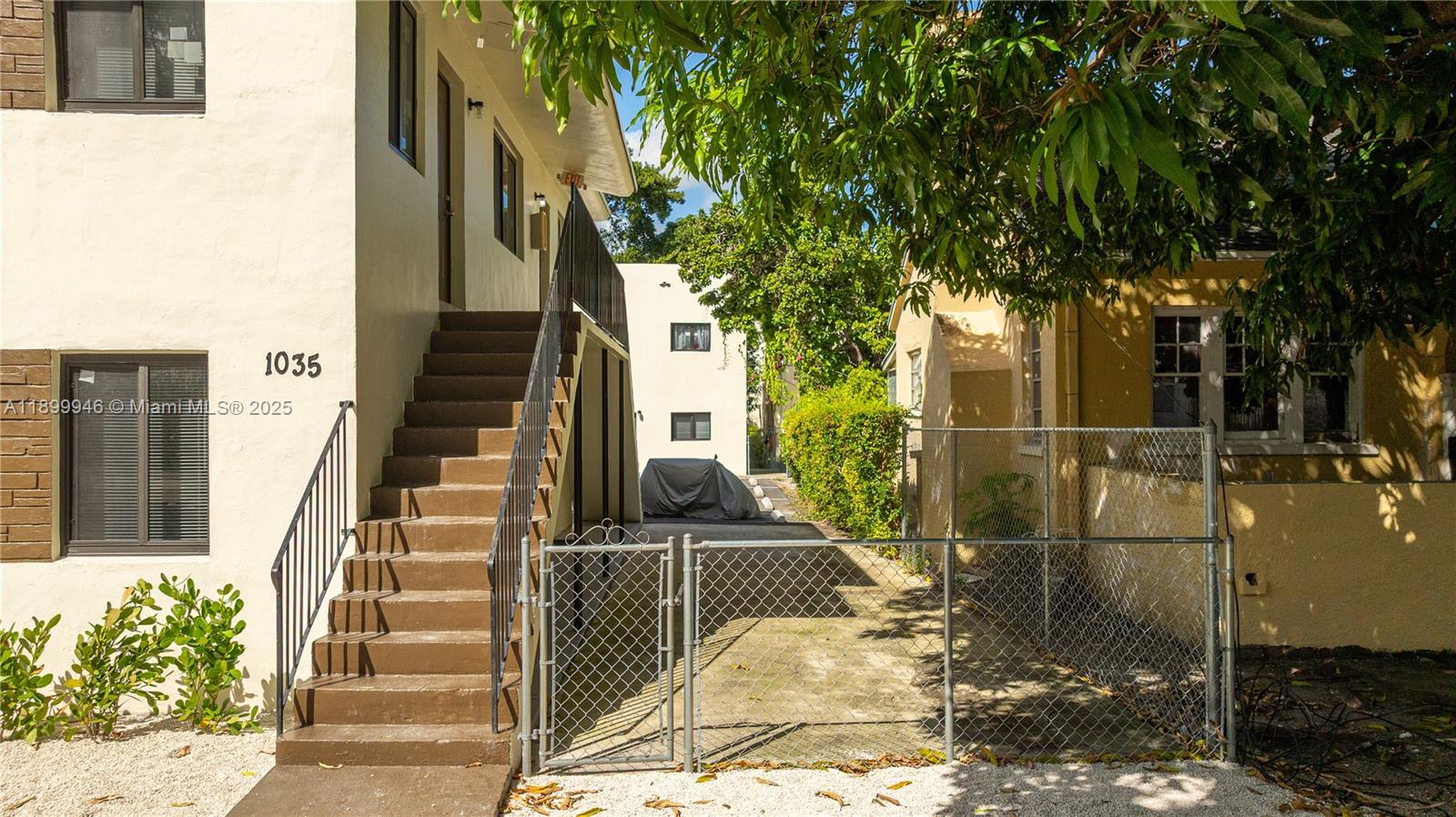 See details / sq. ft. $ 2025-11-14 0 Photo