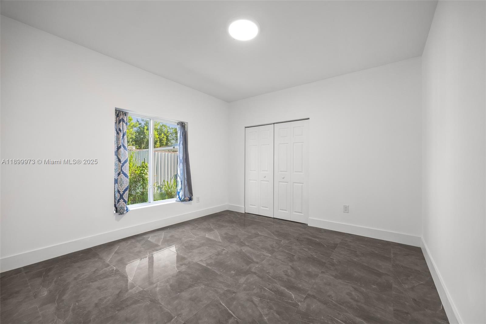   /  2686 sq. ft. $ 2025-10-21 0 Photo