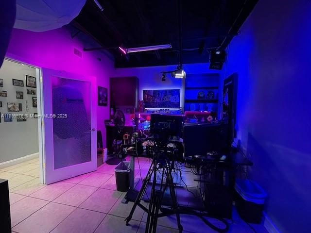 See details 10  /   sq. ft. $ 2025-10-21 0 Photo