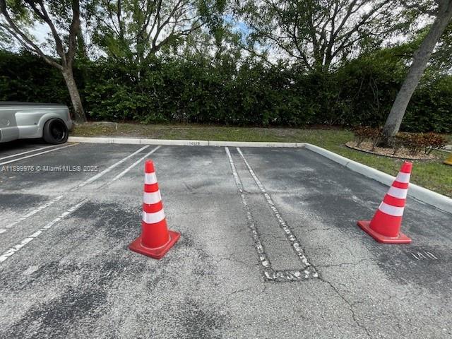 See details 10  /   sq. ft. $ 2025-10-21 0 Photo