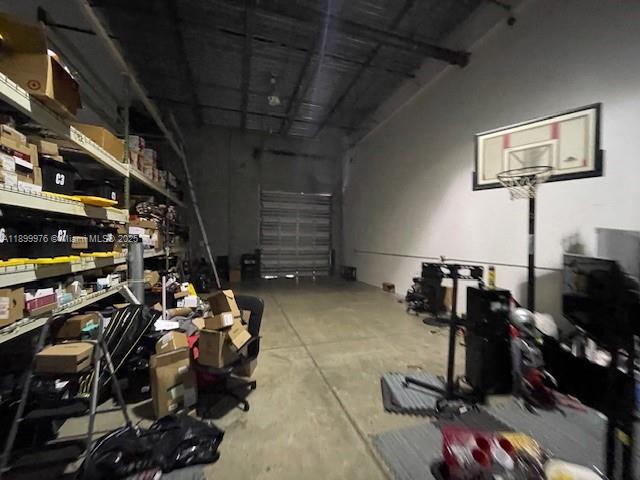 See details 10  /   sq. ft. $ 2025-10-21 0 Photo