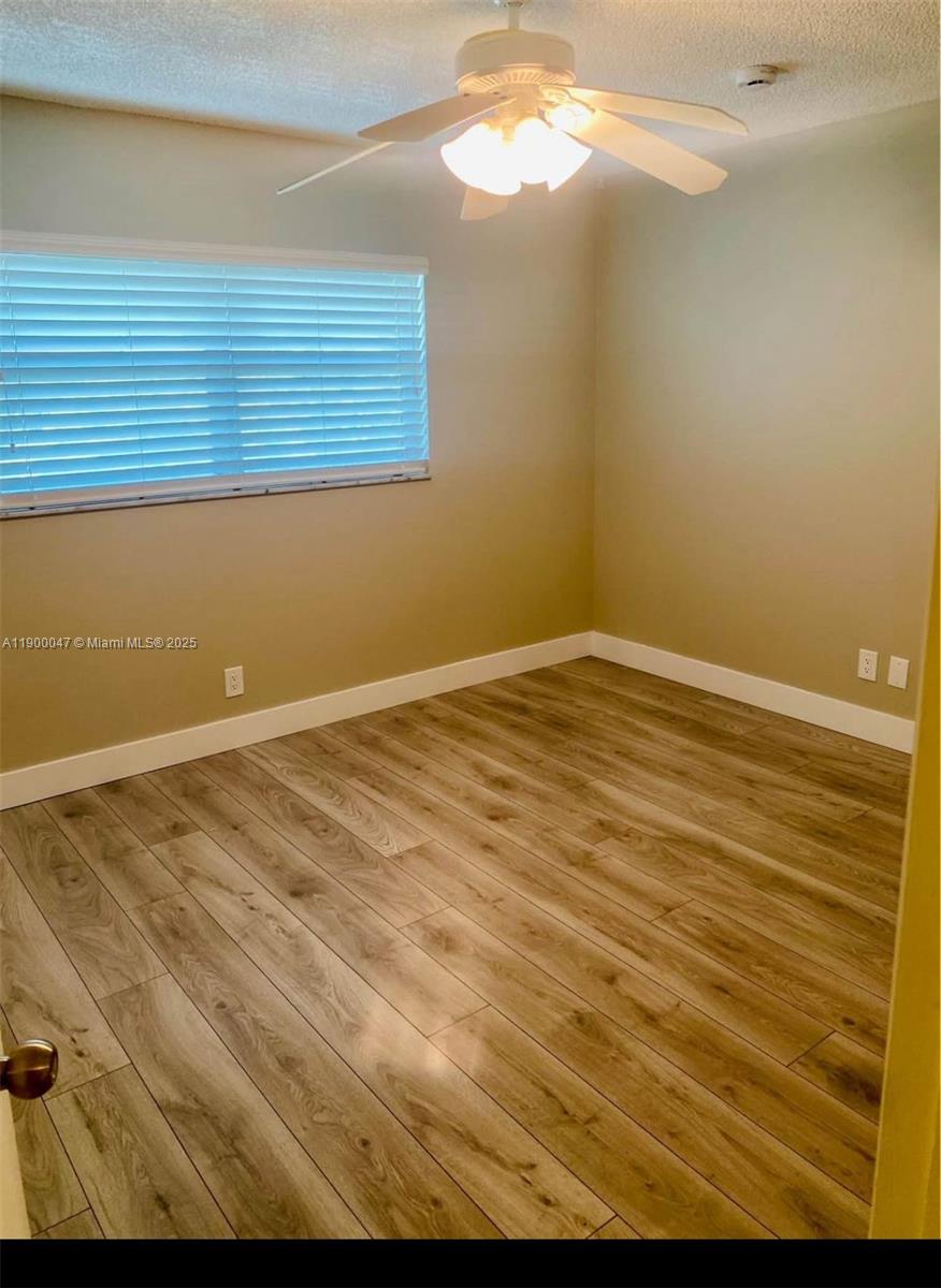 Photo of 320 12th Ave #307, Hallandale Beach, Florida, 33009 -