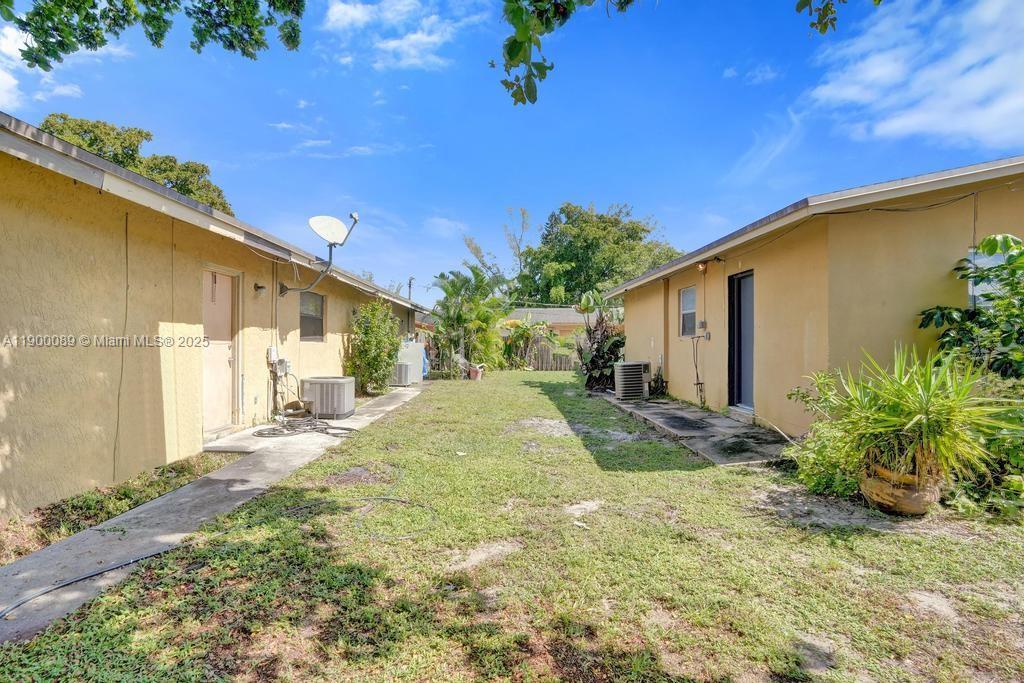 Подробнее   /  4728 кв.футов $ 2025-10-22 0 Фото