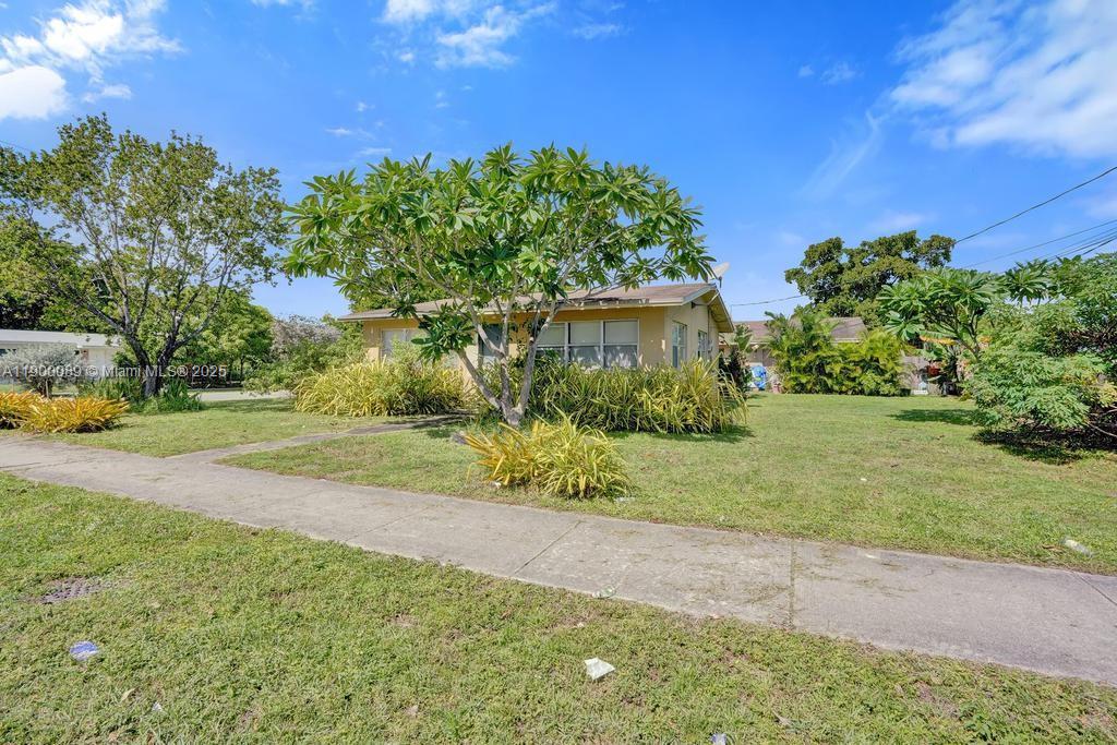 Подробнее   /  4728 кв.футов $ 2025-10-22 0 Фото