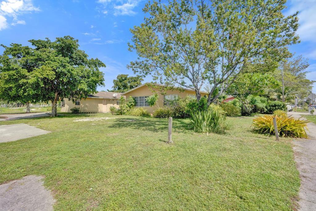 Подробнее   /  4728 кв.футов $ 2025-10-22 0 Фото