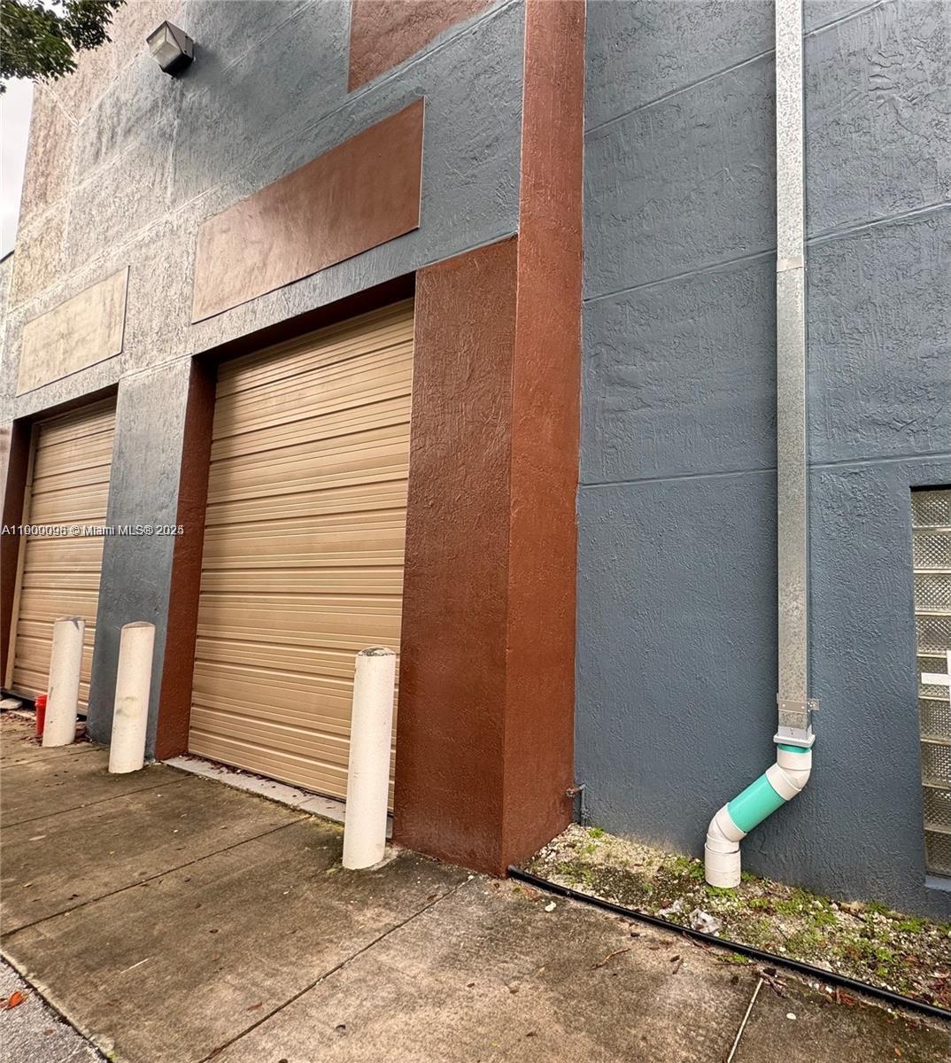 A4  /   sq. ft. $ 2025-10-21 0 Photo