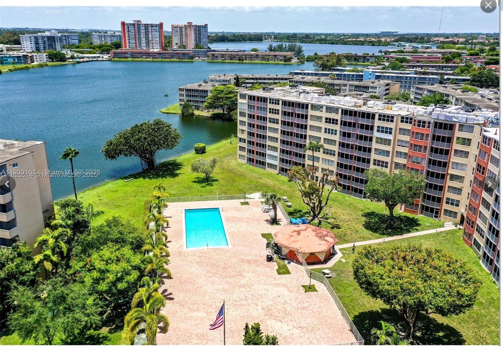 111 2 / 2 1040 sq. ft. $ 2025-10-21 0 Photo