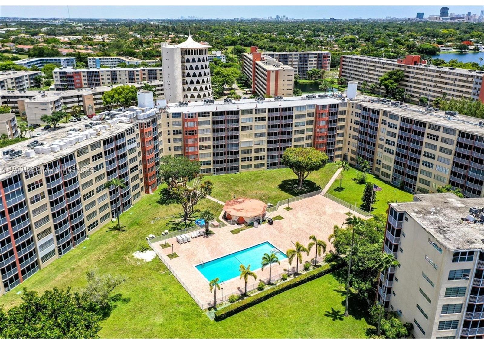 111 2 / 2 1040 sq. ft. $ 2025-10-21 0 Photo