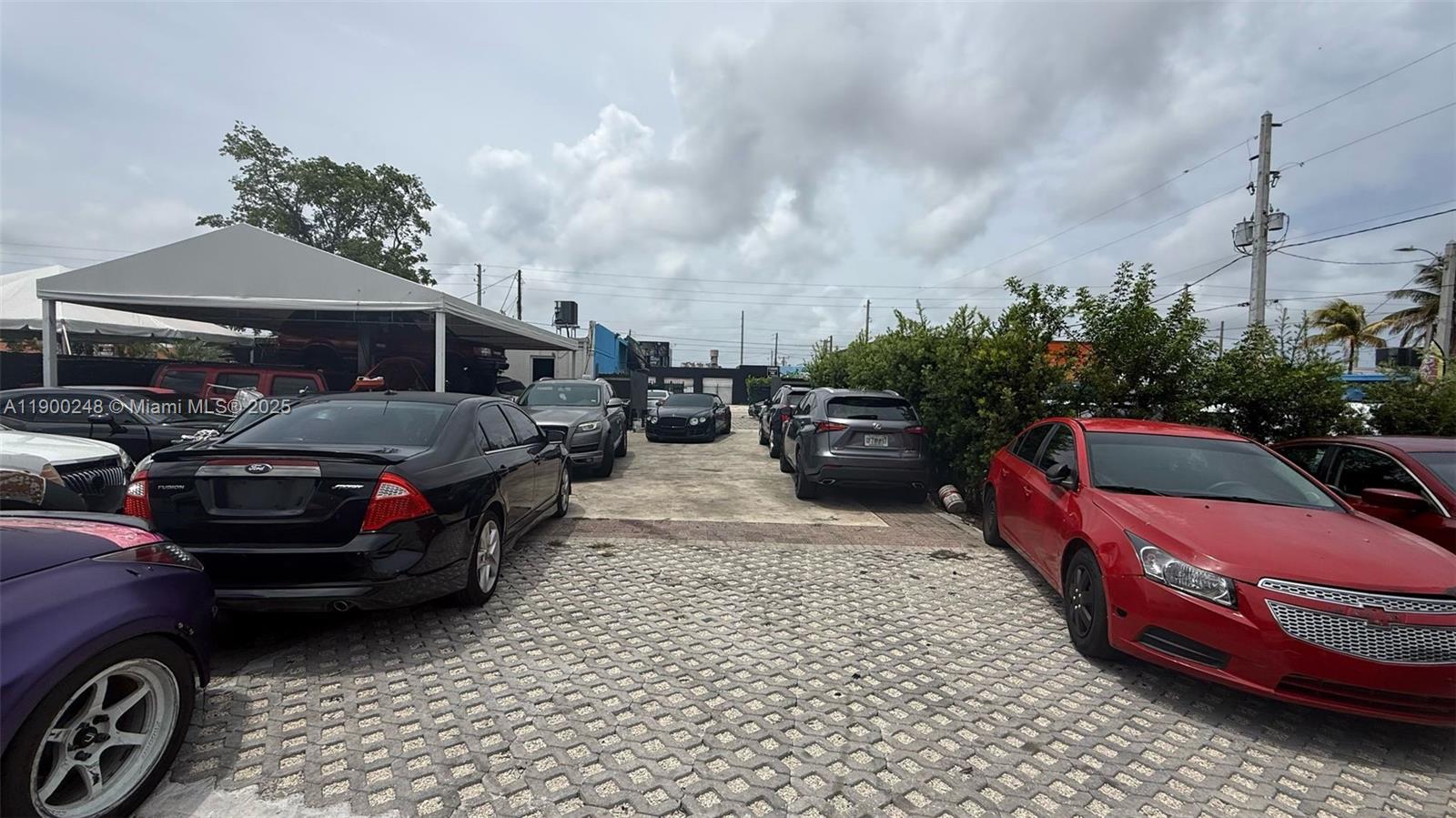 See details   /   sq. ft. $ 2025-10-21 0 Photo