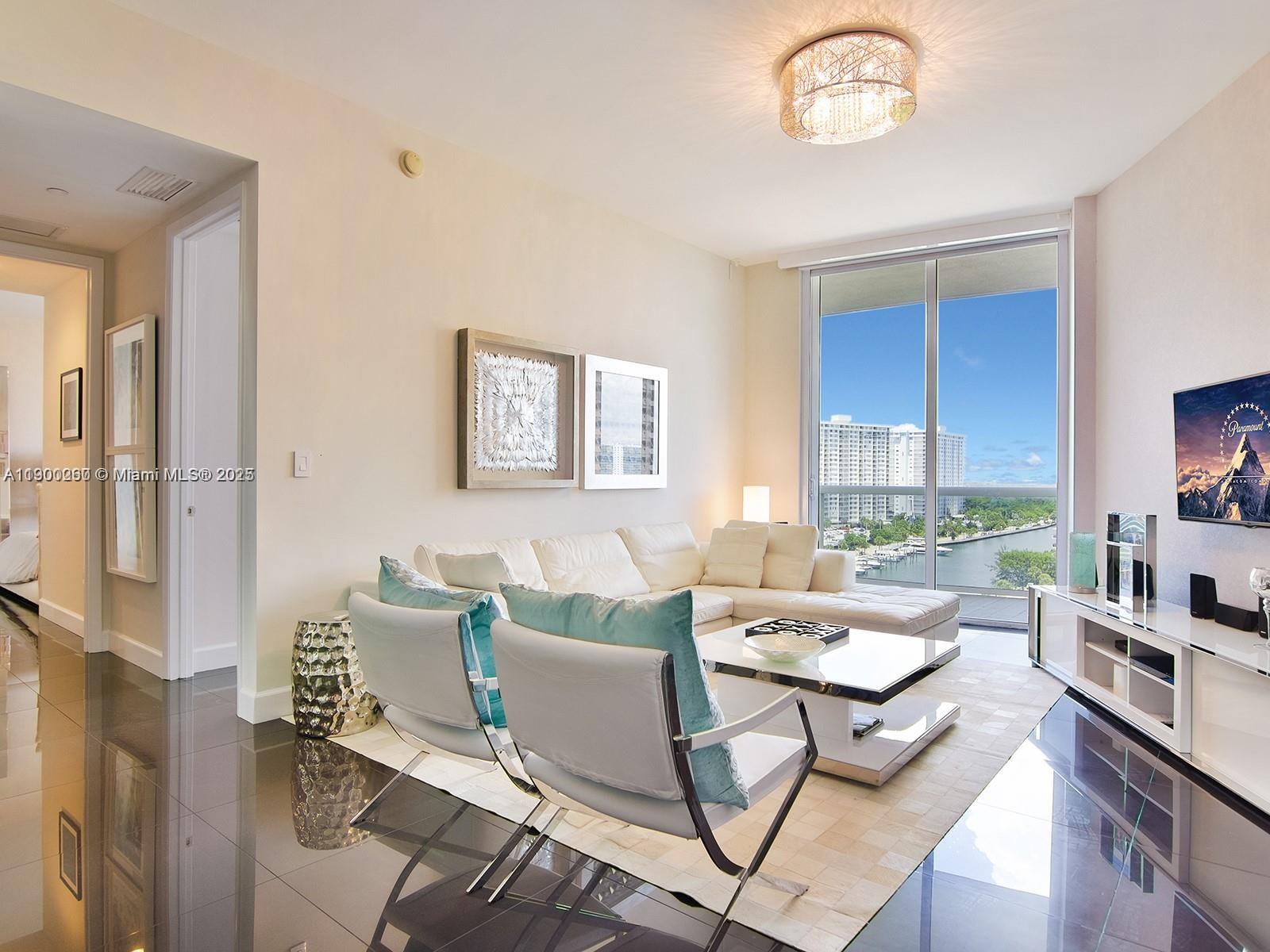See details 805 2 / 3 1435 sq. ft. $ 2025-10-21 0 Photo