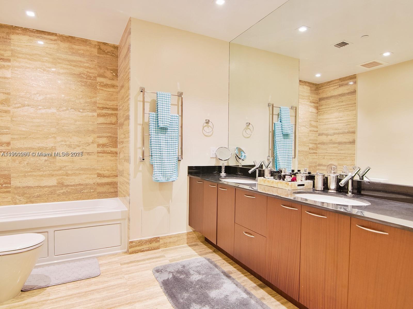 See details 805 2 / 3 1435 sq. ft. $ 2025-10-21 0 Photo