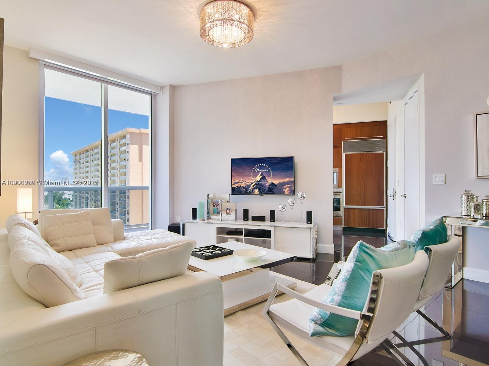 See details 805 2 / 3 1435 sq. ft. $ 2025-10-21 0 Photo