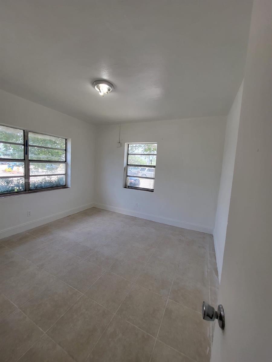 Ver detalles   /  1370 sq. ft. $ 2025-10-21 0 foto