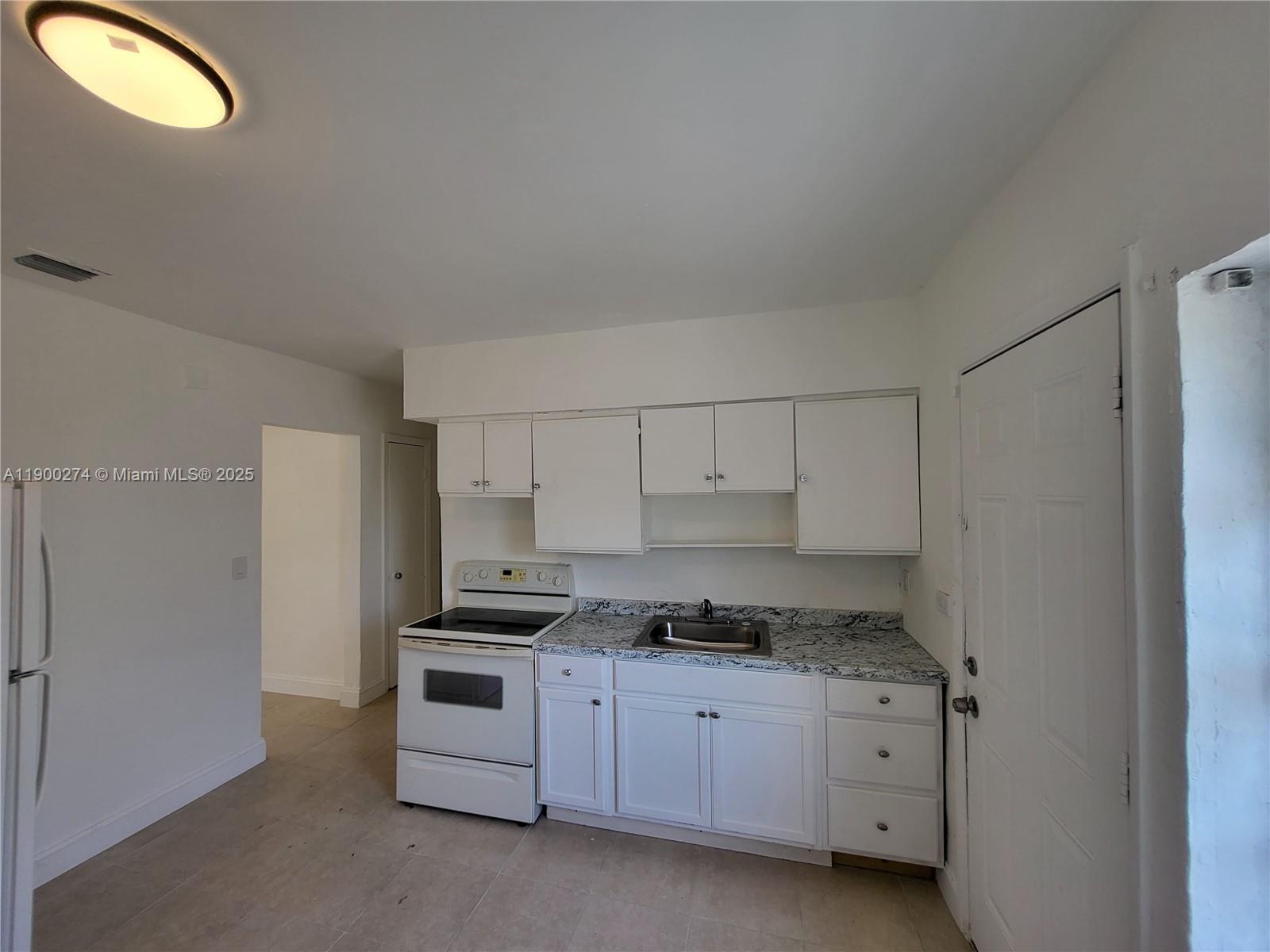 Ver detalles   /  1370 sq. ft. $ 2025-10-21 0 foto